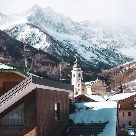 Апартаменты Maison Montironi -luxury Estate- Via Medail 9 *
