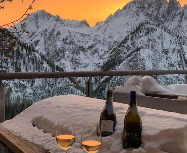 Apartment Maison Montironi -luxury Estate- Via Medail 9 *