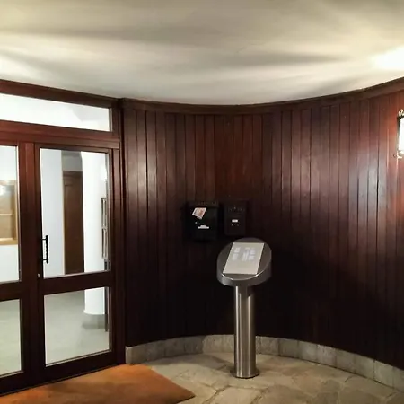 Maison Montironi -luxury Estate- Via Medail 9 아파트 *