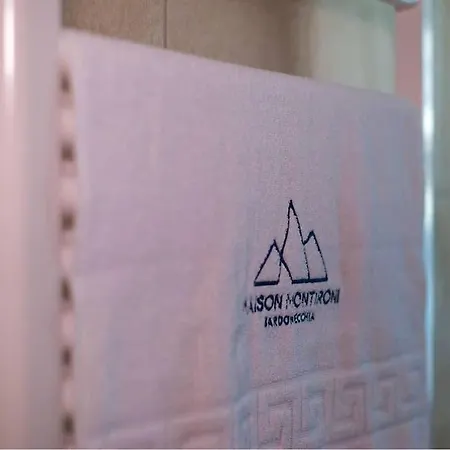 아파트 Maison Montironi -luxury Estate- Via Medail 9 *